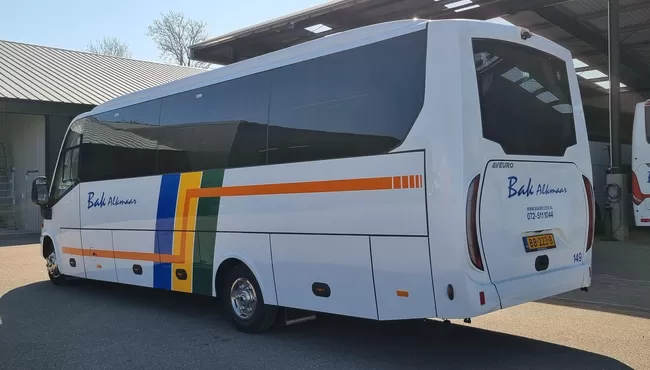 Met een kleine groep op stap? Huur een Midi bus